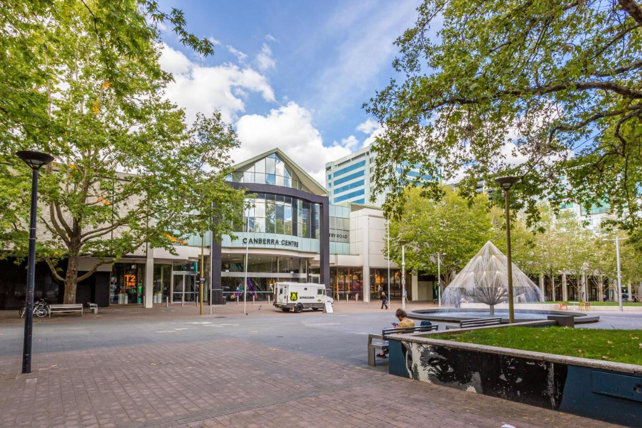Dana-Spacious Private Room In Shared 2-Bedroom Apartment-1 Canberra Exterior photo